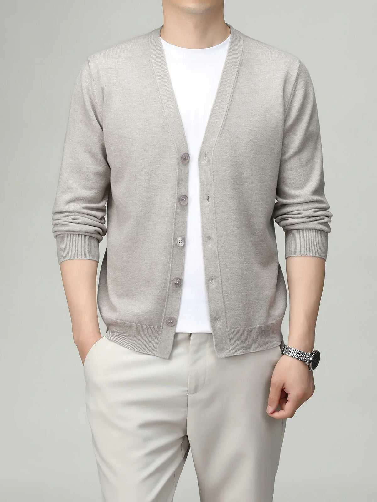 Men's V-neck cardigan with button placket, plain