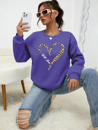 Women's Crew-Neck Long-Sleeve Sweatshirt with Leopard Heart Print