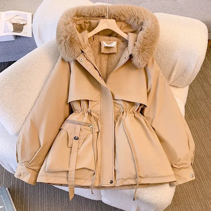 Damen Winterjacke mit Kunstpelzkapuze & Kordelzug in der Taille