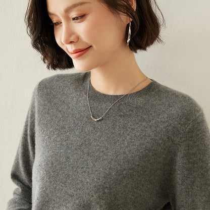 Women's crew-neck sweater, long sleeves, soft material