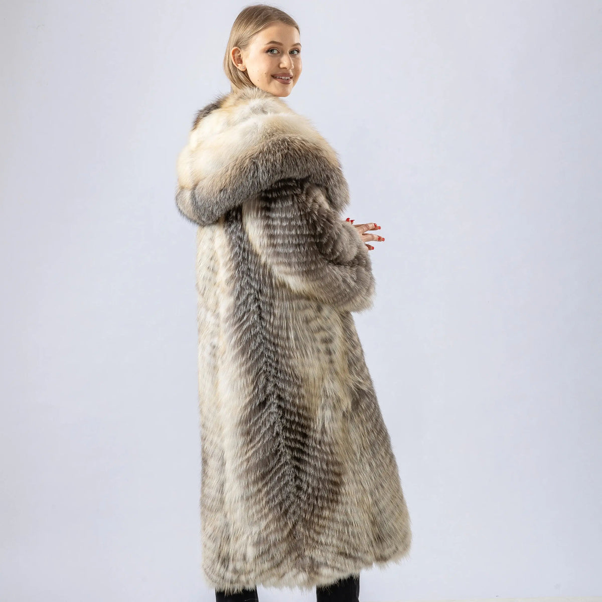 Long faux fur coat with large collar, multicolored stripes