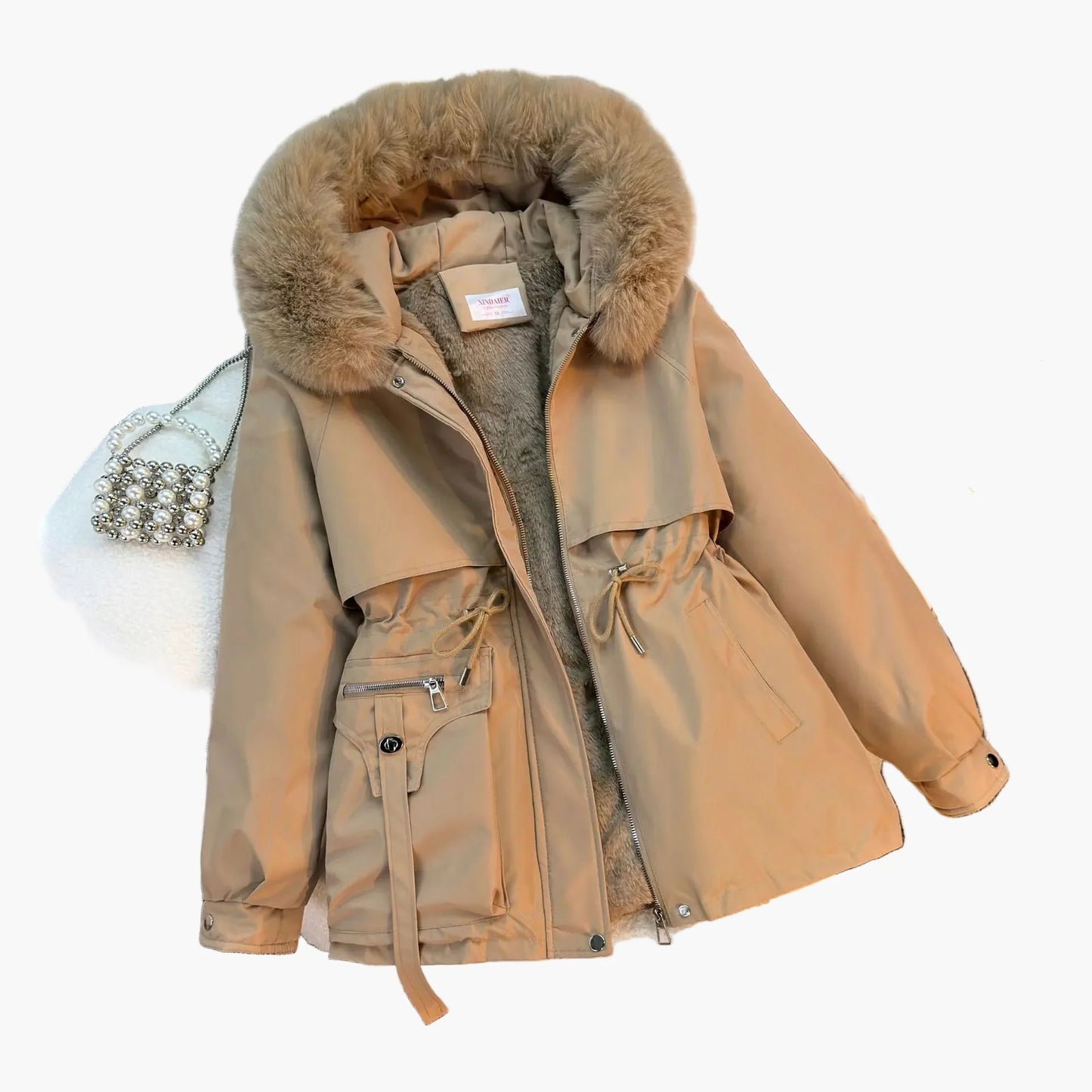 Women's winter jacket with hood and detachable faux fur collar – fashionable outdoor parka for cold days