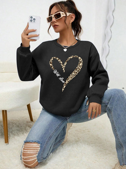 Women's Crew-Neck Long-Sleeve Sweatshirt with Leopard Heart Print
