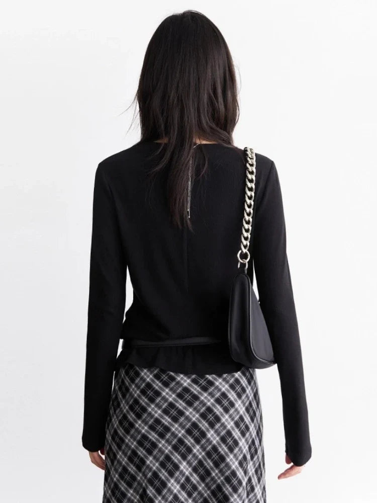 Women's long-sleeve cardigan with collar and button placket