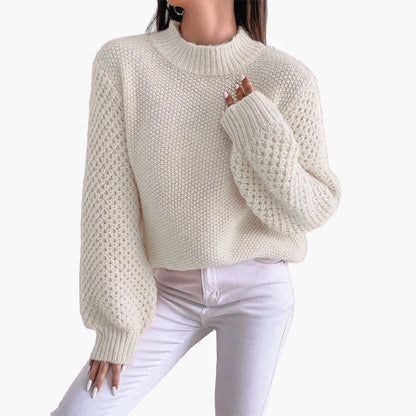 Women's knitted sweater with round neckline – fashionable oversize sweater for autumn and winter