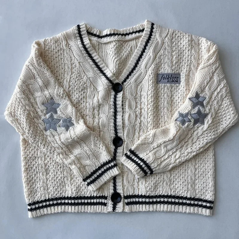 Strickjacke Damen V-Ausschnitt Zopfmuster Sterne Crèmeweiß