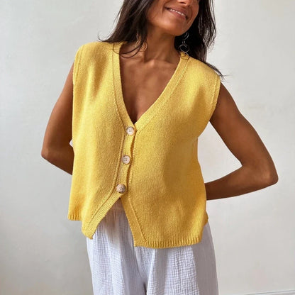 Women's knitted vest with V-neck and buttons