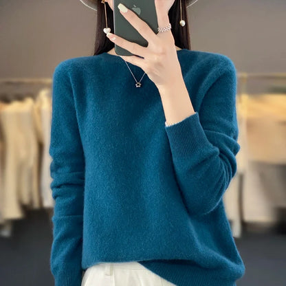 Women's soft fine-knit crew-neck long-sleeve sweater