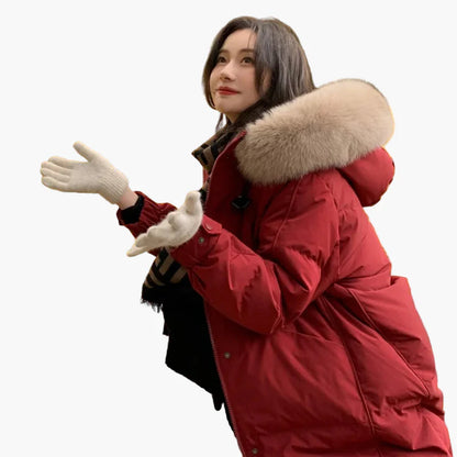Women's winter parka with hood and fashionable design – perfect for cold days