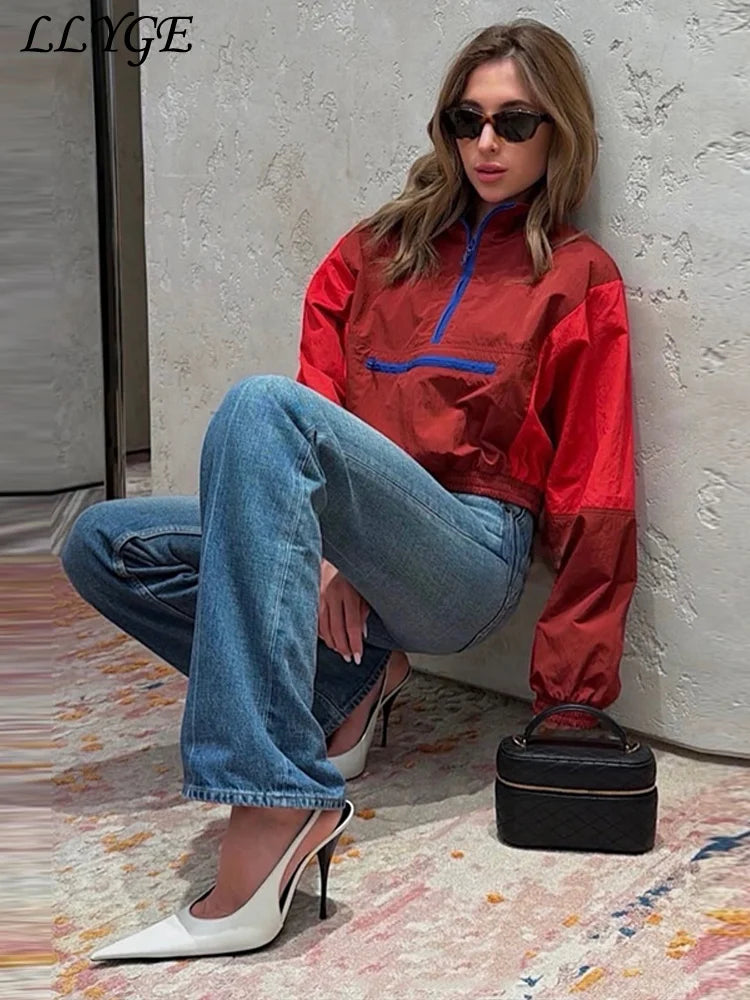 Sporty cropped pullover windbreaker jacket with zipper