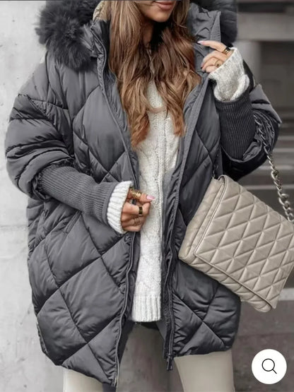Women's quilted winter jacket with hood and faux fur trim