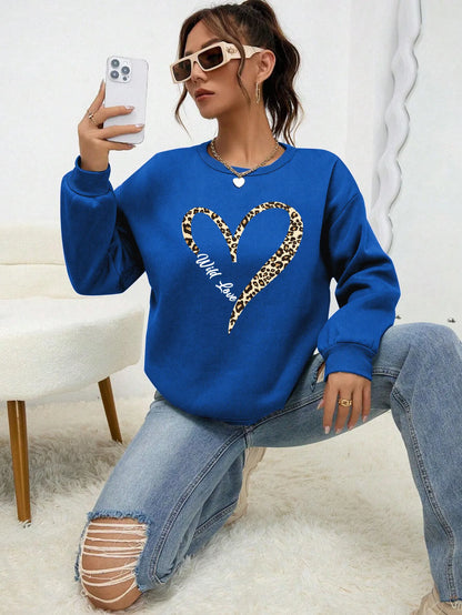 Women's Crew-Neck Long-Sleeve Sweatshirt with Leopard Heart Print