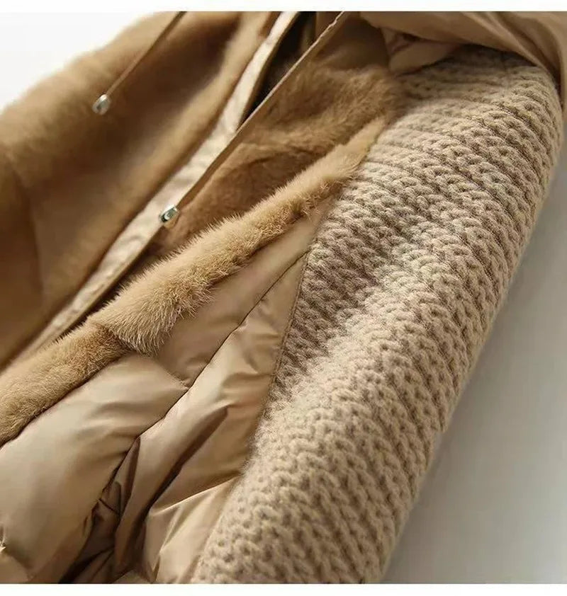 Quilted women's winter jacket with hood, faux fur, knit details