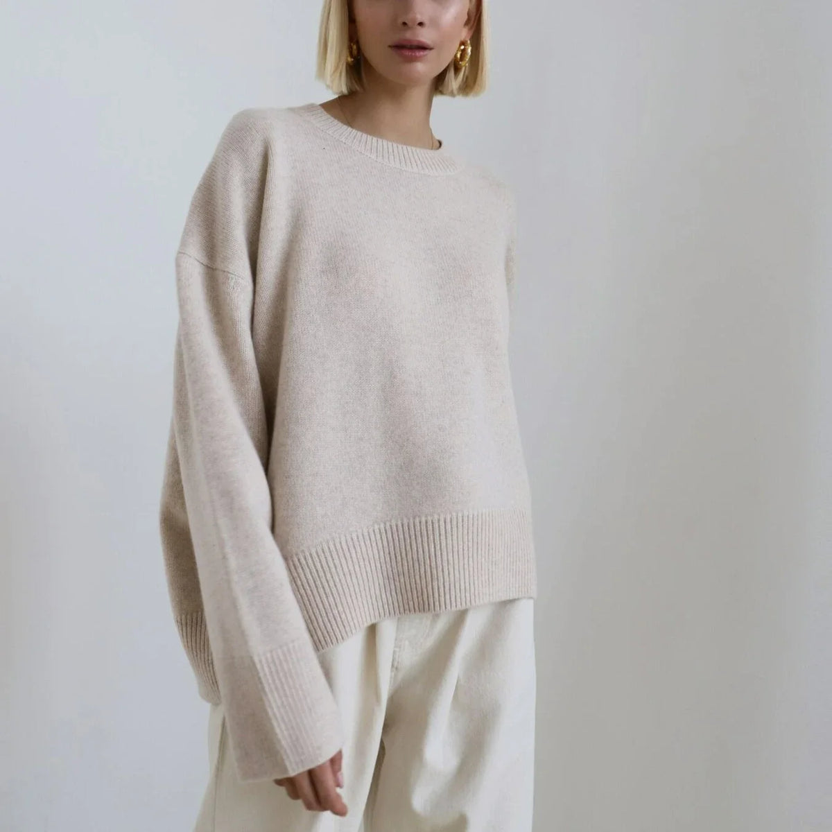 Women's oversized knit sweater, crew neck, loose fit
