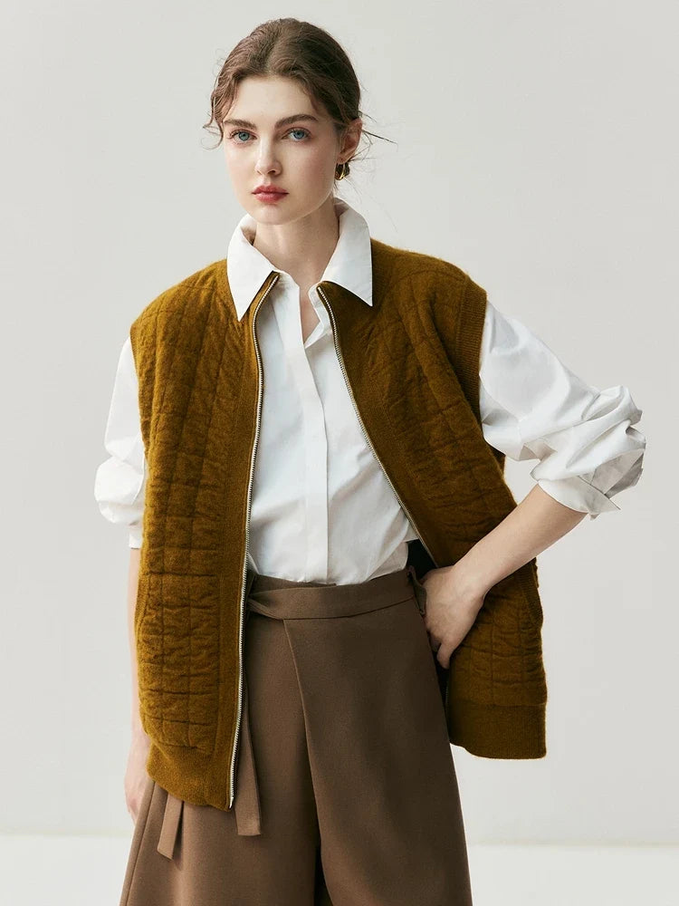 Women's quilted vest with a knit look, zipper, and stand-up collar, cream white