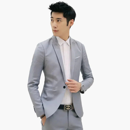 Elegant men's business suit – modern slim fit design, perfect for office & events