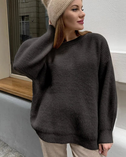 Women's oversized ribbed crew-neck knit sweater