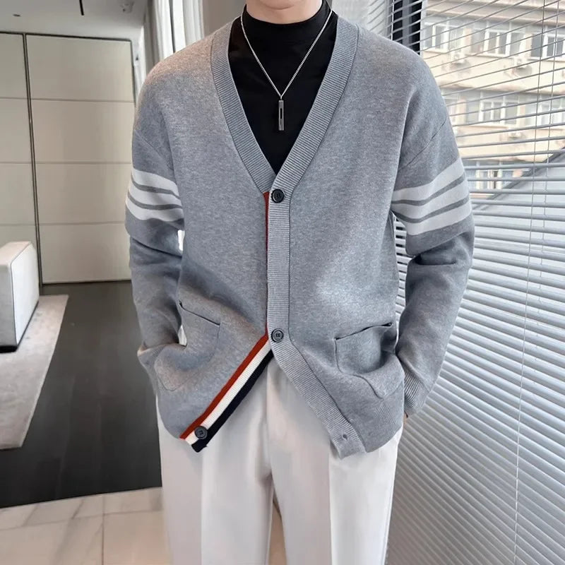 Men's V-neck cardigan with striped pattern