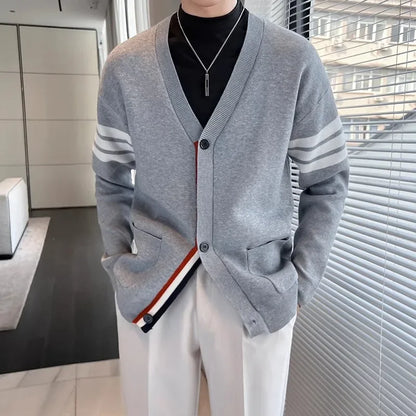 Men's V-neck cardigan with striped pattern