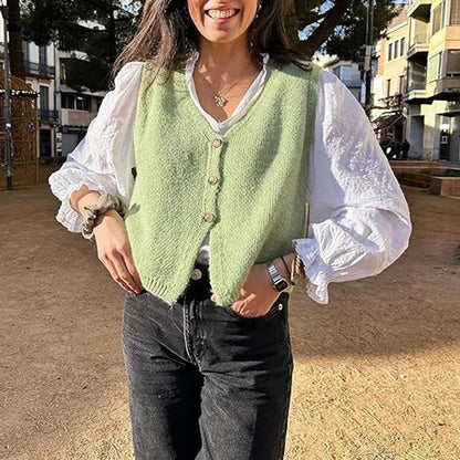 Women's knitted vest with V-neck and buttons