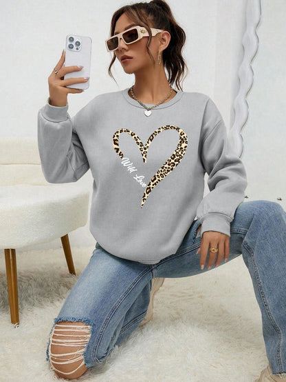 Women's Crew-Neck Long-Sleeve Sweatshirt with Leopard Heart Print