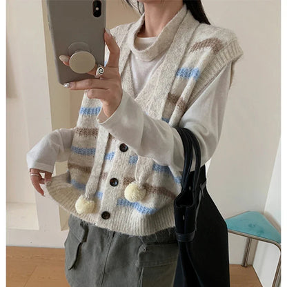 Striped knitted vest with V-neck and buttons, cropped fit