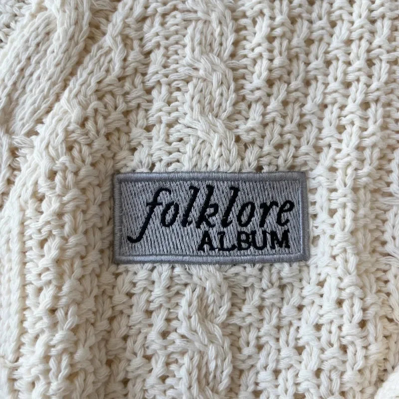Strickjacke Damen V-Ausschnitt Zopfmuster Sterne Crèmeweiß