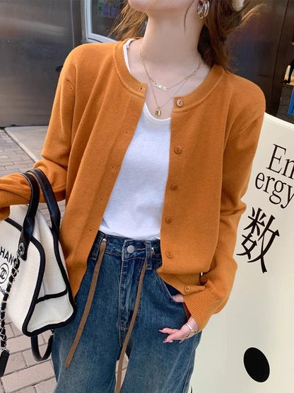 Women's crew-neck cardigan with buttons - Solid-color soft long-sleeve knitted cardigan