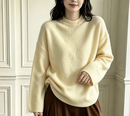 Women's oversized crew-neck long-sleeve knitted sweater