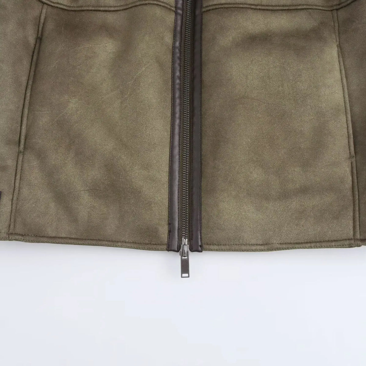 Gefütterte Jacke mit Kapuze, Grün, Veloursleder-Optik