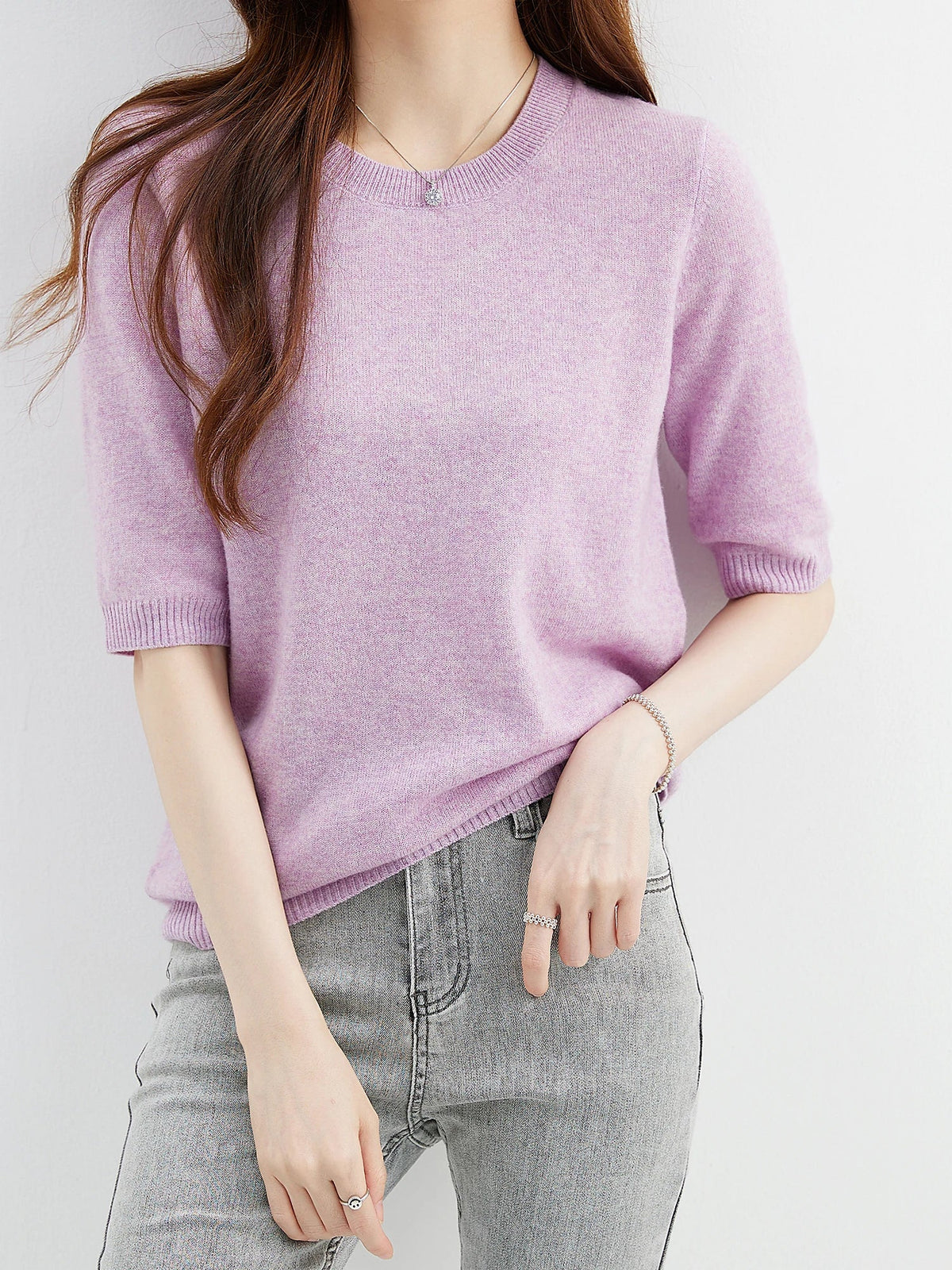 Women's short-sleeve knitted sweater, crew neck, ribbed hem