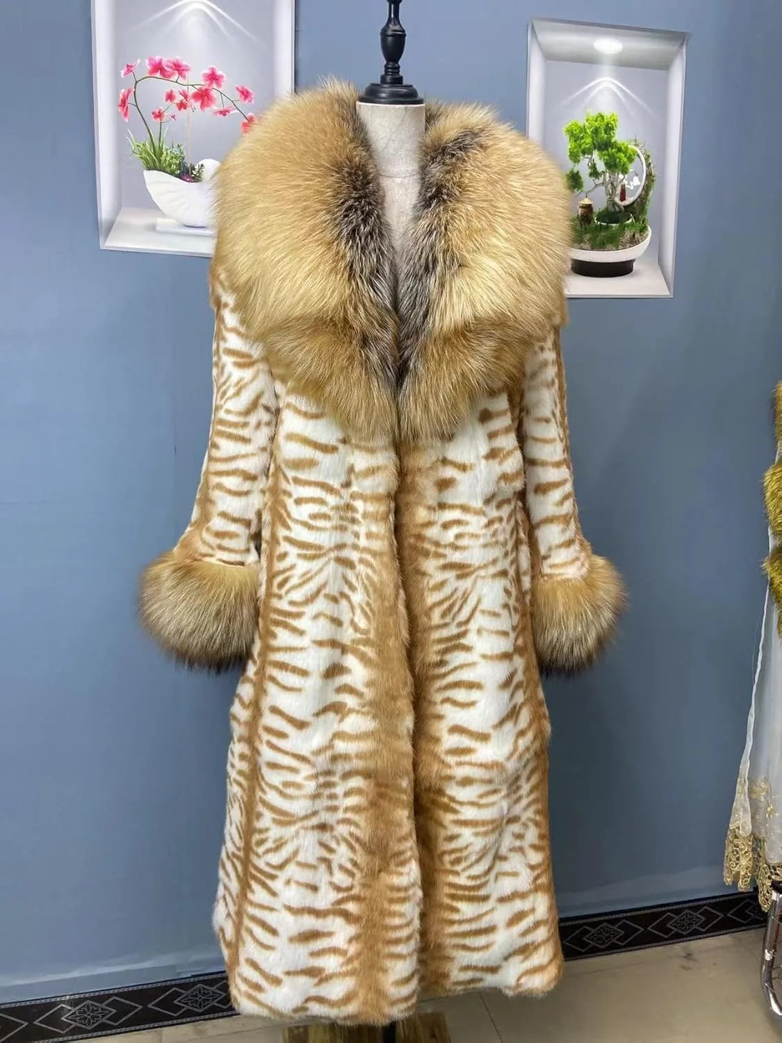 Faux Fur-Effect Winter Coat with Wide Collar and Belt