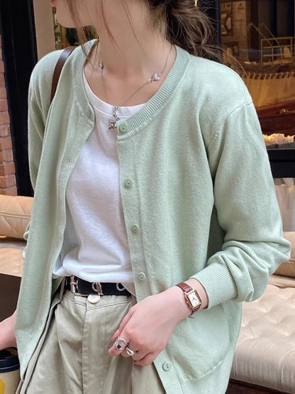 Women's crew-neck cardigan with buttons - Solid-color soft long-sleeve knitted cardigan
