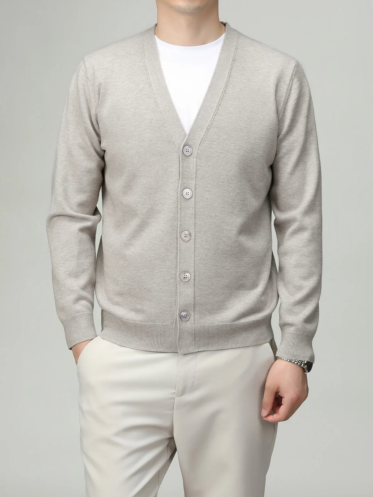 Men's V-neck cardigan with button placket, plain