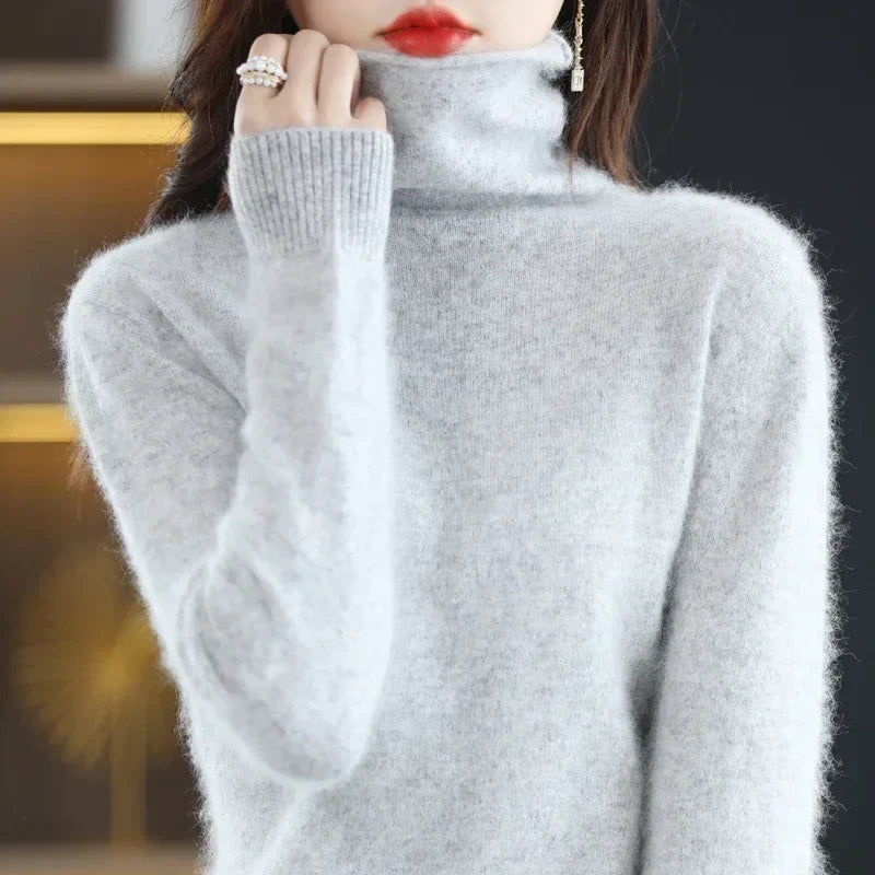 Women's turtleneck sweater with long sleeves - Soft knitted sweater for women