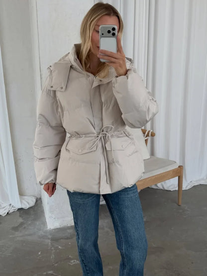 Women's quilted jacket with drawstring waist and hood - cream & red