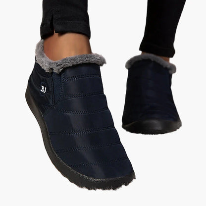 Men's Winter Slippers with Warm Lining – Waterproof Outdoor Slippers for Home and Garden