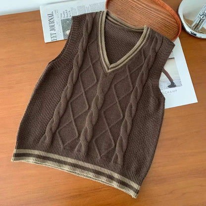 Women's knitted vest with V-neck and cable-knit pattern