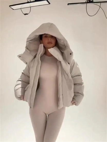 Kurze Steppjacke mit Kapuze für Damen, Beige