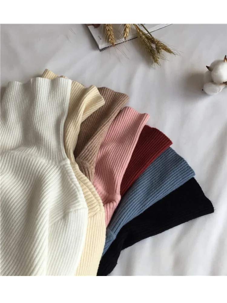 Ribbed women's basic long-sleeved turtleneck sweater