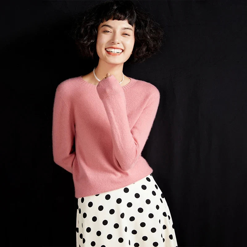Women's crew-neck sweater, long sleeves, soft material
