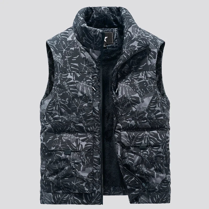 Men's quilted vest with lining, stand-up collar, and pockets
