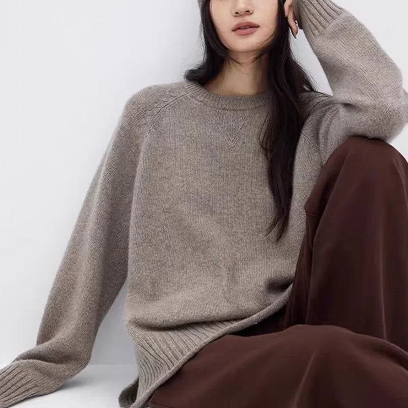 Women's Oversized Crew-Neck Long-Sleeve Knit Sweater