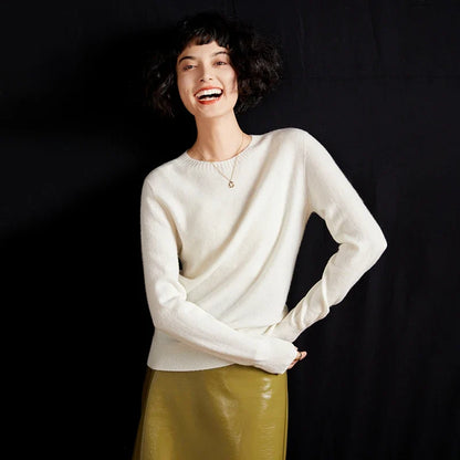 Women's crew-neck sweater, long sleeves, soft material