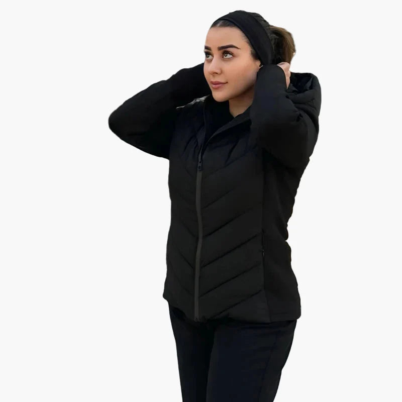 Damen Steppjacke mit Kapuze – Modischer Freizeit-Look für Herbst und Winter