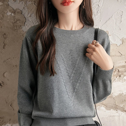 Women's crew-neck sweater with textured pattern, knit sweater