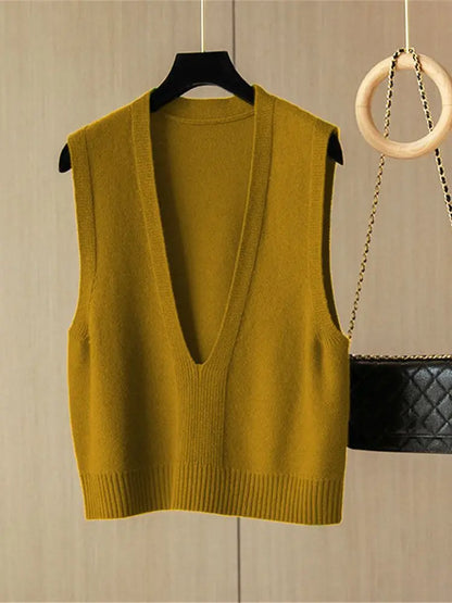 Women's knitted sweater vest with a V-neck, sleeveless knitted top
