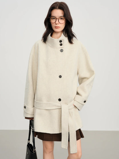 Women's short coat with stand-up collar and buttons in brown