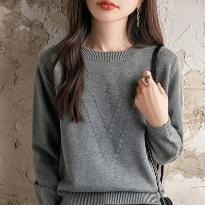 Women's crew-neck sweater with textured pattern, knit sweater