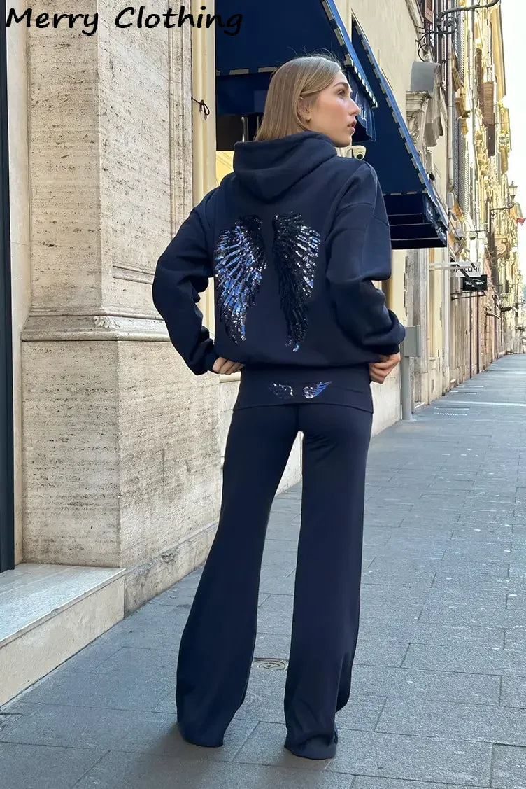 Long-sleeved hoodie with sequin wing motif on the back